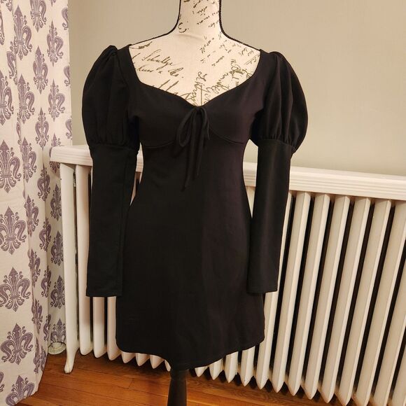 Reformation NWT "Helga" Puff Sleeve Sweet and Sultry Mini Dress in Black, Sz M - Picture 3 of 12